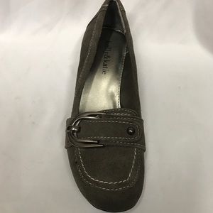 New Grey leather suede shoes with low wedge